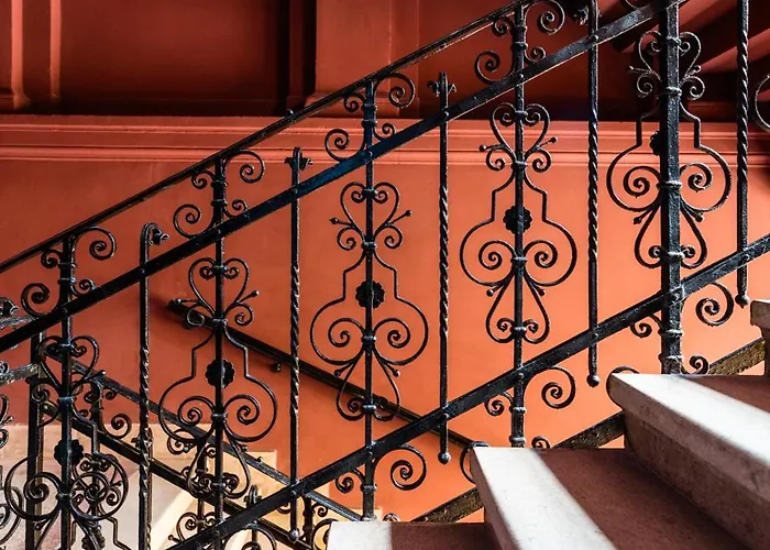 East-west Boutique Отель