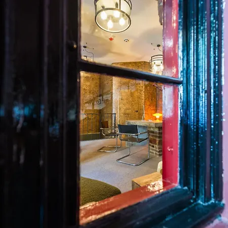 East-west Boutique Hotel
