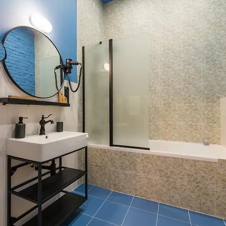 East-west Boutique Hotel