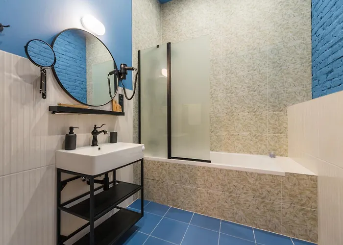 East-west Boutique Hotel