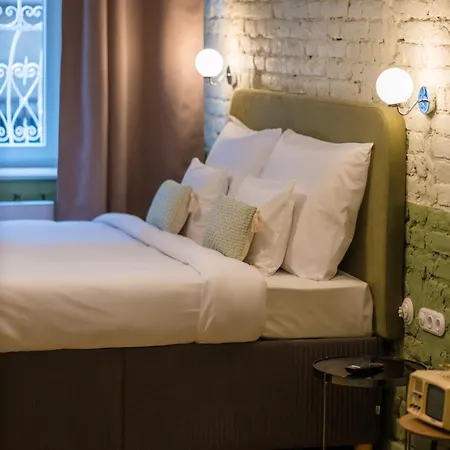 East-west Boutique Hotel
