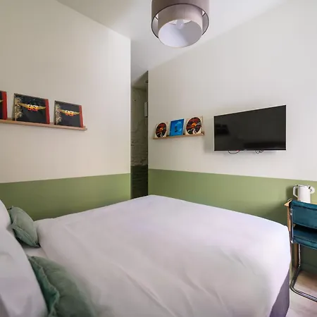 فندق East-west Boutique 3*