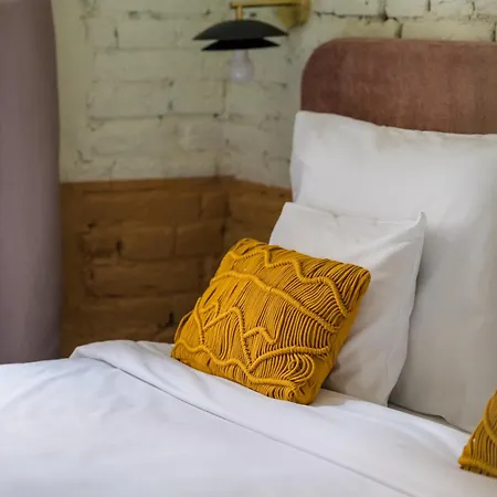 Hotel East-west Boutique