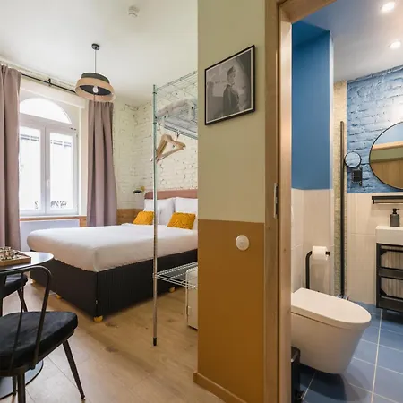 East-west Boutique Hotel 3*