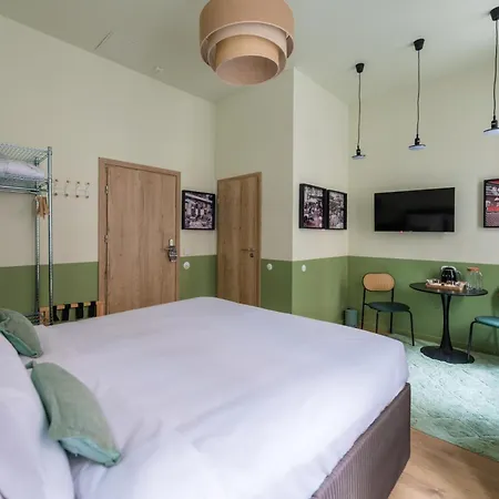 فندق East-west Boutique 3*