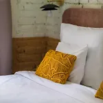 Hotel East-west Boutique
